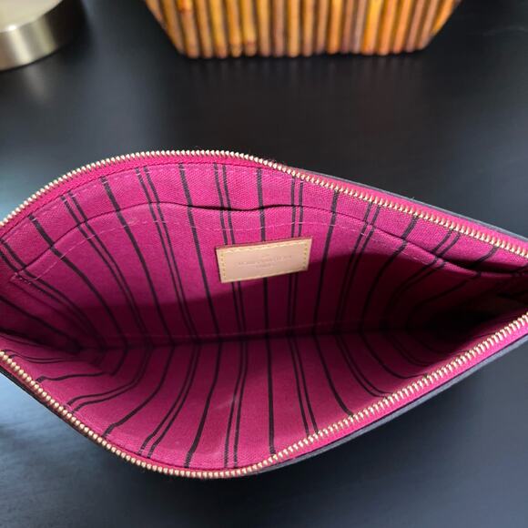 LOUIS VUITTON Neverfull Pochette MM Monogram Wristlet Pivoine Fuchsia Hot Pink - Picture 11 of 14